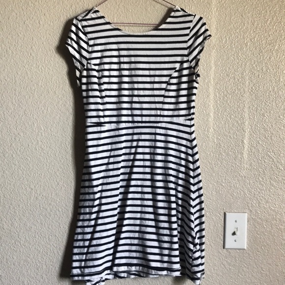 Dress - Picture 1 of 2